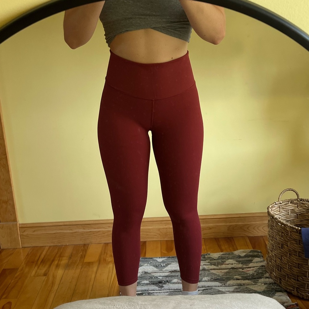 Athleta Elation Tea Dye 7/8 Tight M | Rooibos Tea Red